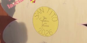 “Chi cammina insieme, campa cent’anni” – Per la festa di San Tito, ogni dieci anni, un paese intero diventa comunità