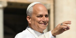 Leone XIV: gli auguri della Cei per il compleanno, “il ministero è anzitutto servizio”