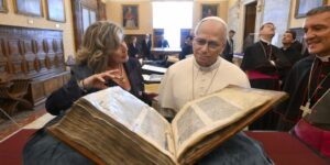 Leone XIV: “mia madre era una bibliotecaria”