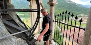 Adriano Bianco. Sacrestano da mezzo secolo a San Pietro Valdastico
