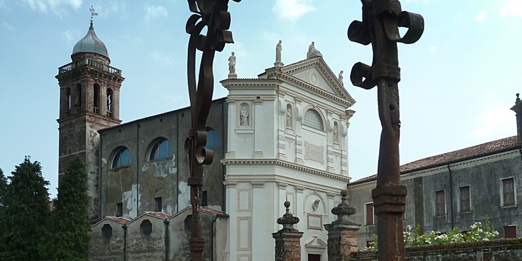 Carceri. Sono al restauro l’antica torre campanaria e le campane