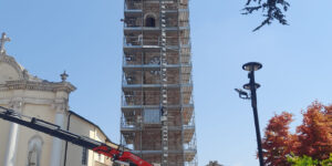 Cona. La sicurezza prima di tutto per la torre campanaria
