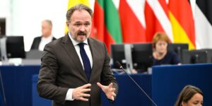 La casa è diventata un “problema”. E scuote l’Europa