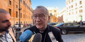 Intervento Papa: card. Parolin, “nessuno se lo aspettava, è sereno”