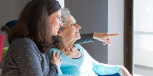 Il Veneto riconosce i caregiver familiari. La dignità di chi si prende cura