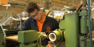 Un lavoro da riqualificare. Un dipendente privato su cinque non supera i mille euro netti al mese