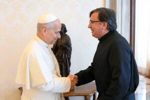 Leone XIV in Uruguay. Padre Fernández Techera: “Oggi ai giovani non viene consegnato quasi niente”