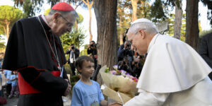 Leone XIV: Rosario per la pace, “chiediamo la pace per tutti i bambini del mondo”