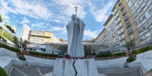 Leone XIV: decorso post-operatorio regolare