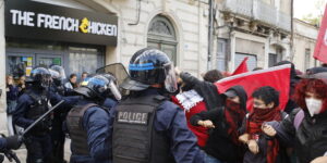 Francia, esplode la rabbia degli studenti. Pastorale giovanile: “È il grido di una gioventù in sofferenza che chiede di essere ascoltata”