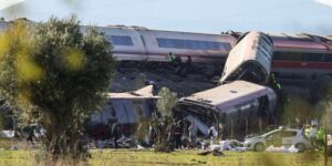 Incidente ferroviario a Toledo: vescovi spagnoli, “condoglianze e vicinanza alle famiglie delle vittime”. Preghiera per i defunti e i feriti