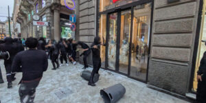 Guerriglia a Milano: don Pincerato (Cei), “Non confondere protesta e vandalismo. Punire non basta. Famiglie, scuola e comunità si assumano la loro parte”